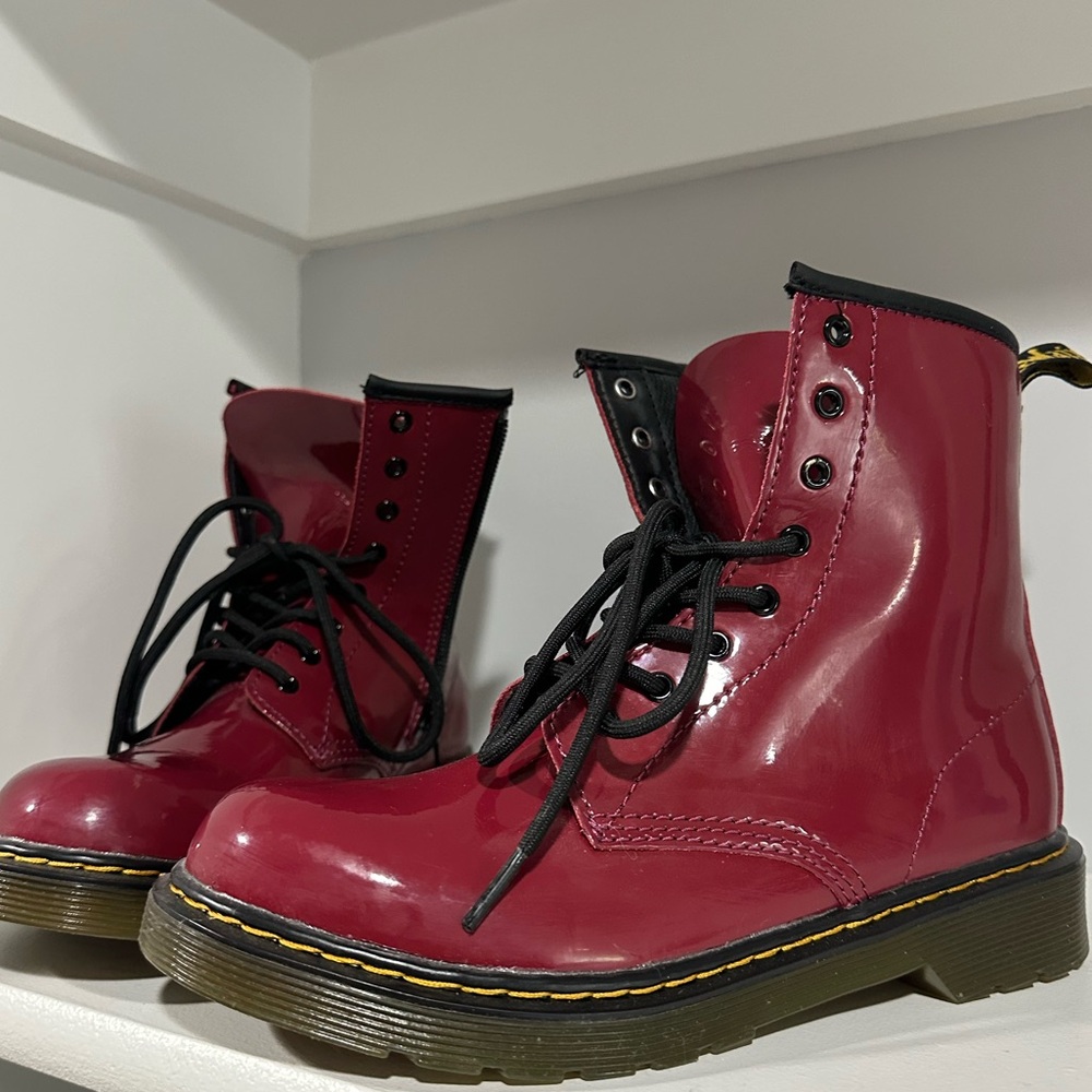 Brand new never worn maroon Dr Martins boots sz 36